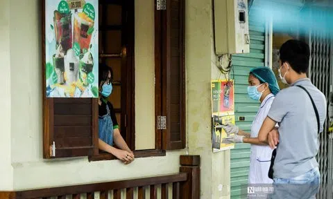 Hà Nội chuyển sang cấp độ chống dịch mới, đổi từ "xanh" sang "vàng"