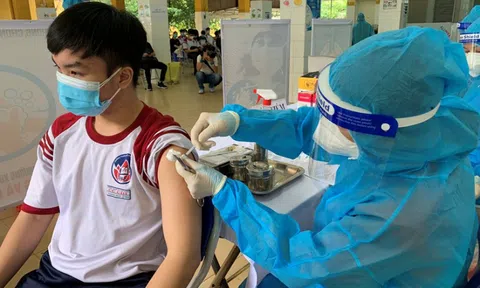 Hà Nội thông tin chính thức về lộ trình tiêm vắc xin Covid-19 cho trẻ em từ 12 - 17 tuổi