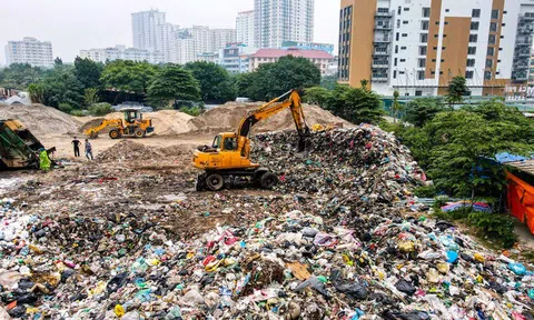 Hồ chứa tại bãi rác lớn nhất Hà Nội quá tải, nguy cơ tràn chất thải ra môi trường