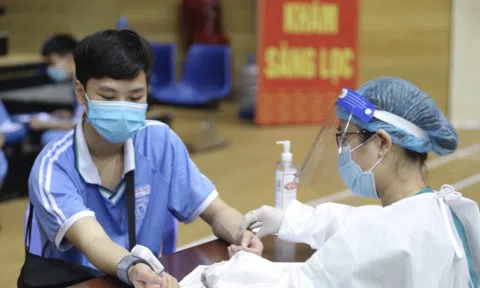 Tại sao nhiều người ở Đà Nẵng chưa tiêm mũi 1 vắc-xin phòng Covid-19?