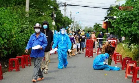 Bình Thuận thêm 298 ca dương tính với SARS-CoV-2, có 215 ca cộng đồng