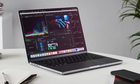Lý do MacBook không có màn hình cảm ứng, FaceID