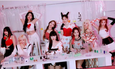 Nhan sắc ngày càng lộng lẫy của 9 thành viên nhóm Twice