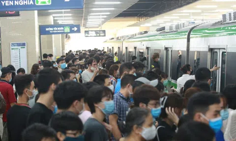 Ngày thứ 2 chạy tàu Cát Linh - Hà Đông: Lượng khách gấp đôi ngày đầu, với 54.121 người