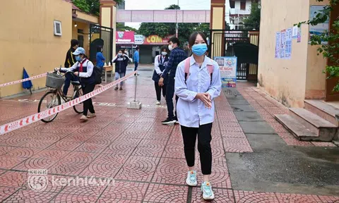 Chùm ảnh: Huyện duy nhất ở Hà Nội cho học sinh đi học trở lại; bố trí phòng riêng nếu có biểu hiện ho, sốt