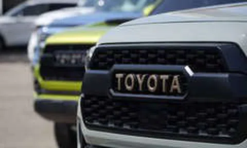 Toyota kiến nghị bỏ các ưu đãi cho xe điện