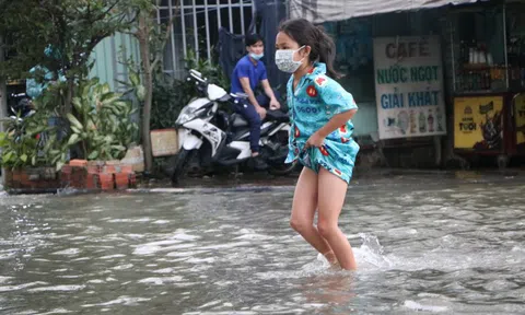 TP HCM: Hai ngày liên tục một số khu vực bị ngập bởi triều cường