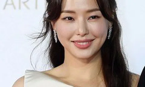 'Hoa hậu đẹp nhất Hàn Quốc' Honey Lee đang hẹn hò