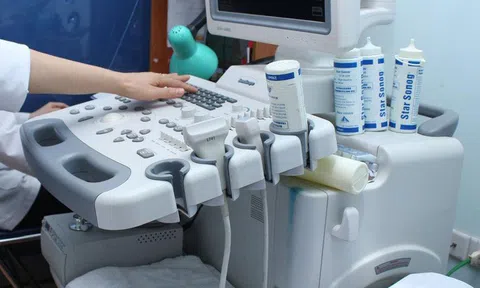 Đưa trang thiết bị y tế, sinh phẩm xét nghiệm vào mặt hàng phải kê khai giá