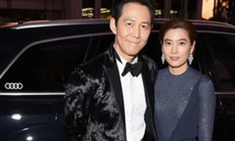Lee Jung Jae 'Trò chơi con mực' đẹp đôi bên bạn gái tài phiệt tại Mỹ