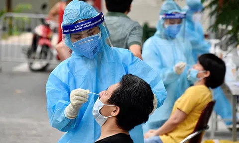 KHẨN: Hà Nội tiếp tục tìm người từng đến nhiều quán ăn, chợ, xe buýt, ngân hàng, Circle K