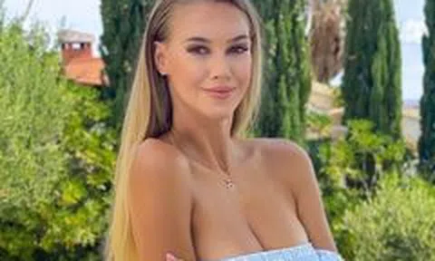 'Bom sex' Veronika Rajek gặp phiền toái vì quá đẹp