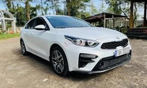 Đại gia chi 1,3 tỷ sắm Kia Cerato biển ngũ quý 3 chạy lướt