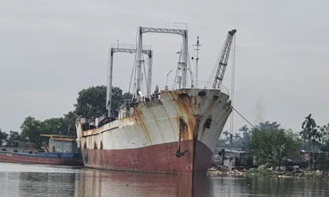 Phát hiện tàu biển 3.200 tấn nhập lậu từ nước ngoài về Việt Nam rồi phá dỡ lấy sắt vụn