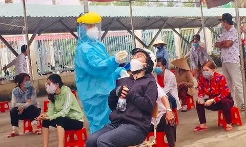 Vĩnh Long: Phát hiện gần 300 người nghi nhiễm Covid-19 trong ngày