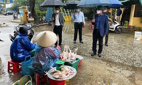 Thừa Thiên-Huế: Số ca Covid-19 cộng đồng tăng cao, đẩy nhanh tiến độ tiêm vắc-xin