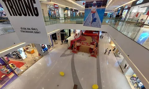 Cảnh vắng vẻ ít thấy tại các trung tâm mua sắm sầm uất bậc nhất TPHCM