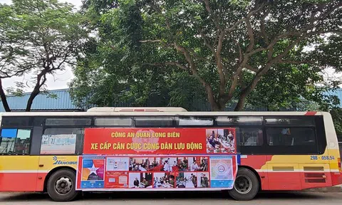 Cấp Căn cước công dân gắn chíp trên xe buýt tại Hà Nội