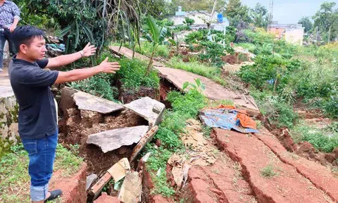 CLIP: Cận cảnh sụt lún, trượt đất kinh hoàng tại TP Bảo Lộc