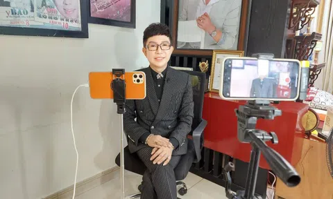 Long Nhật: "Cả nhà náo loạn, tôi rất mệt mỏi, cô đơn"