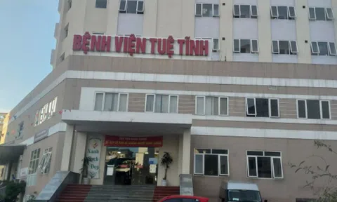 Nóng: Một bệnh viện ở Hà Nội bị tố nợ lương 160 bác sĩ, nhân viên y tế 6 tháng qua