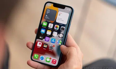 Các mẫu smartphone nhỏ gọn đáng mua