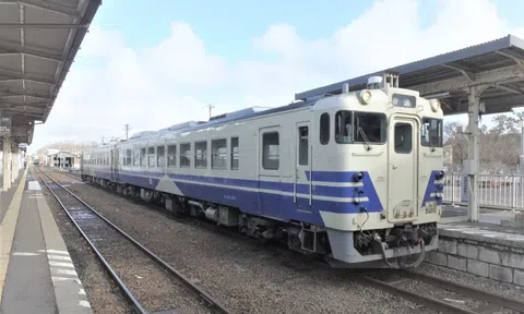 Bộ GTVT không đồng thuận nhập 37 toa tàu 40 năm tuổi của Nhật Bản