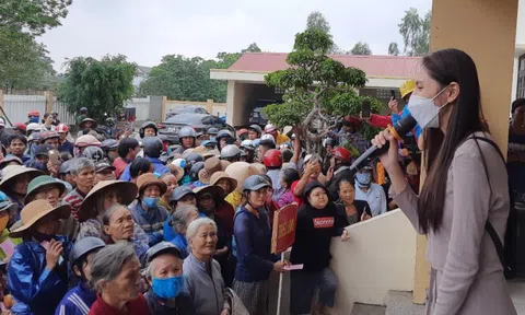 Một địa phương ở Quảng Trị lên tiếng về việc từ thiện của Thuỷ Tiên
