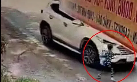 Vụ mẹ lái ô tô tông trúng con 4 tuổi ở Thái Nguyên: Lời kể nhân chứng