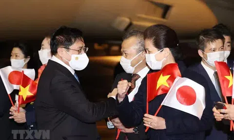 Thủ tướng Phạm Minh Chính tới Tokyo, bắt đầu thăm chính thức Nhật Bản