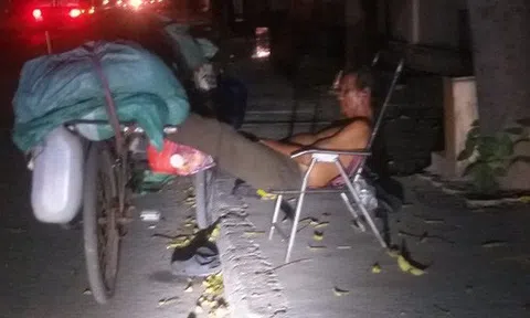 Cụ ông mất khi chỉ kịp nằm trên giường được tặng 30 phút: Vừa tìm được người thân 2 ngày