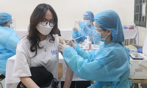 Hôm nay, Hà Nội tiêm vaccine phòng COVID-19 cho học sinh lớp 9