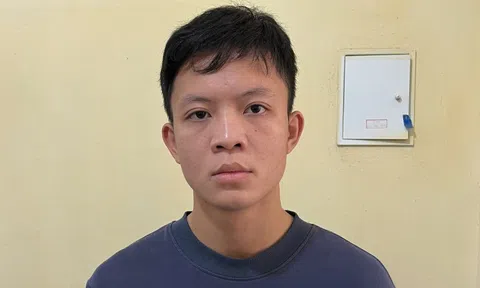 Đeo khẩu trang vào cướp tiệm vàng lúc sáng sớm