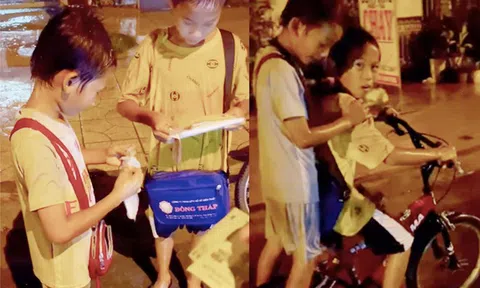 Thấy 2 bé trai co ro đội mưa đi bán vé số, 9x đưa về tận nhà chứng kiến gia cảnh xót xa