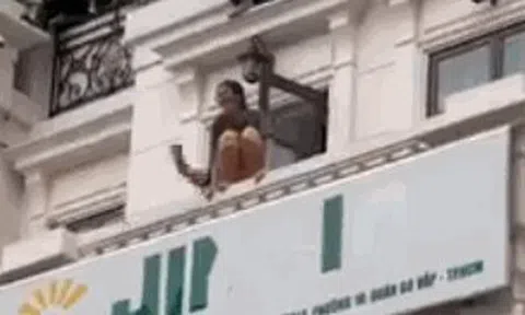 CLIP: Cô gái ngồi trên lan can căn nhà cao tầng ở Gò Vấp với tinh thần hoảng loạn
