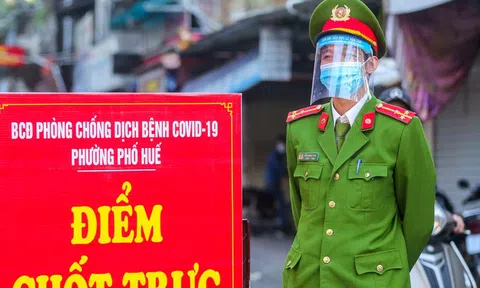 CLIP: Phong toả một cụm dân cư phường Phố Huế do liên quan đến 60 ca F0