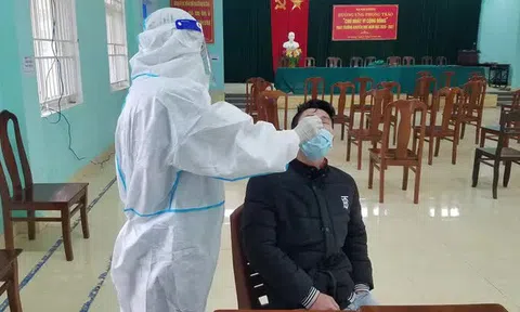 Yêu cầu xã trả lại số tiền 200.000 đồng thu mỗi hộ dân để mua kit test nhanh Covid-19