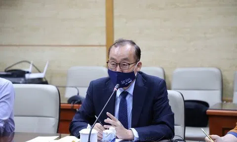 Trưởng đại diện WHO tại Việt Nam nói về việc gia hạn 2 lô vắc-xin