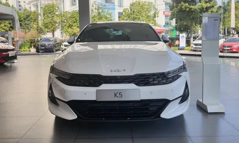 'Soi' chi tiết KIA K5 GT-Line 2022 về Việt Nam, tuyên chiến Toyota Camry