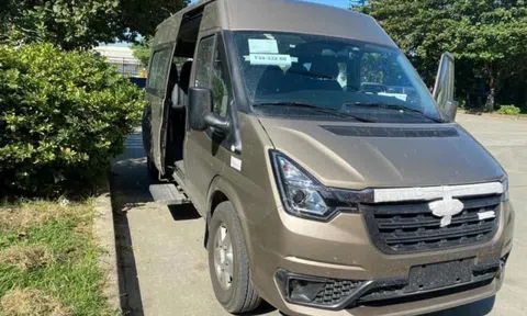 Ford Transit 2022 xuất hiện tại Việt Nam