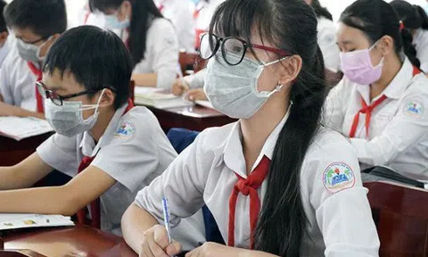 Nhiều trường ở Hà Nội chưa cho học sinh đi học: Chờ tiêm đủ 2 mũi vắc xin