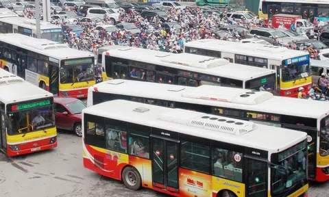 Ðề xuất hạn chế xe máy tại nội đô Hà Nội từ 2025: Có quá nóng vội?