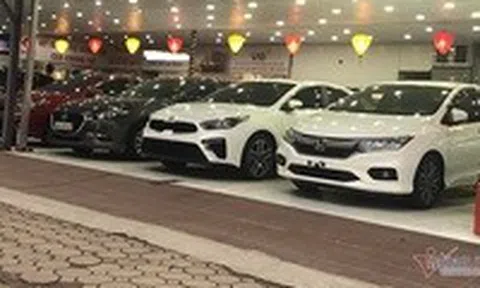Cuối năm, dân buôn xe cũ bán lỗ cả trăm triệu vẫn ế ẩmicon