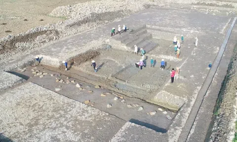 Phát hiện nhiều dấu tích kiến trúc độc đáo trong cuộc khai quật lớn nhất khảo cổ Việt Nam