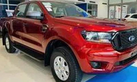 Hưởng ưu đãi 50% phí trước bạ, nhiều ô tô tăng giá, 'bán bia kèm lạc'icon