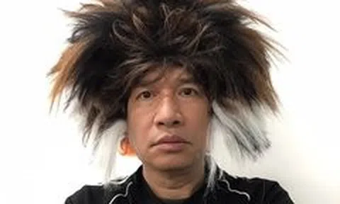 Quang Thắng gây cười với phong cách độc lạ