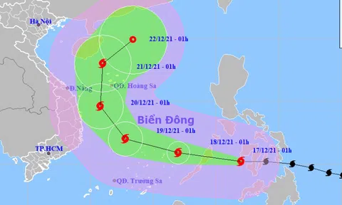 Bão Rai giật cấp 17 lao 20-25 km/giờ vào Biển Đông