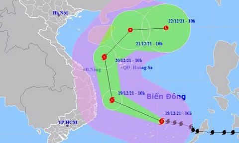 Bão số 9 giật cấp 17, miền Trung mưa lớn