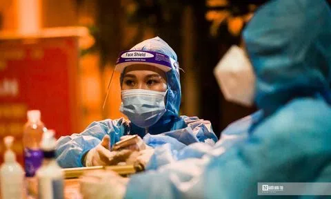 Hà Nội ghi nhận 1.400 ca Covid-19 trong ngày 19/12