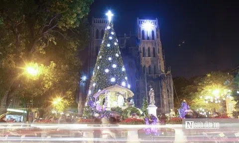 Hà Nội trang hoàng lung linh trước thềm Giáng sinh 2021